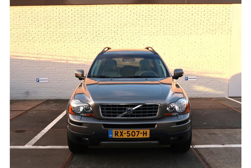 51109277-4.jpg